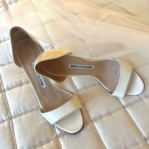 Manolo Blahnik Ivory Patent Heels